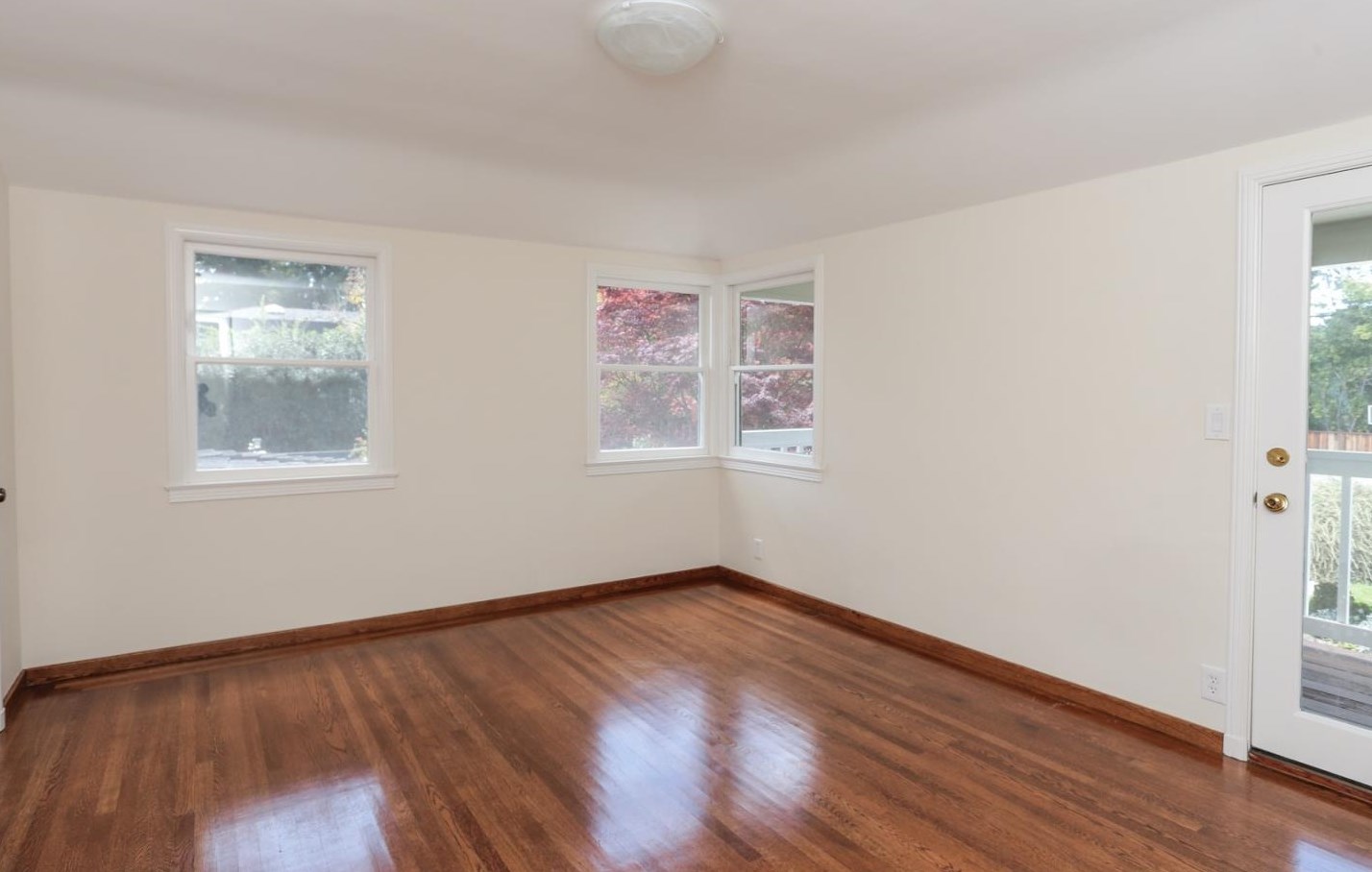 40 Selby Ln, Menlo Park CA  94027-3926 exterior