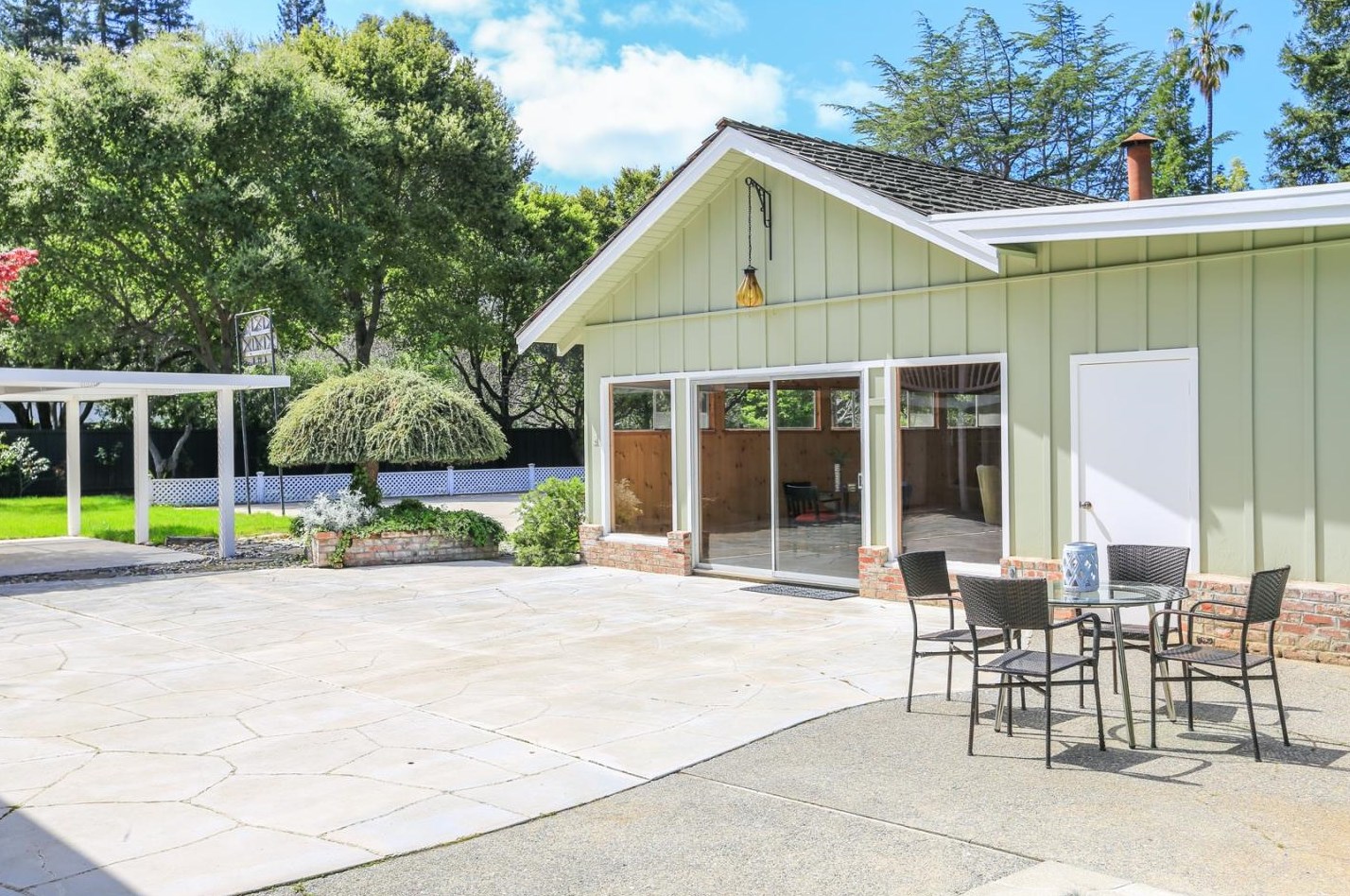 40 Selby Ln, Menlo Park CA  94027-3926 exterior
