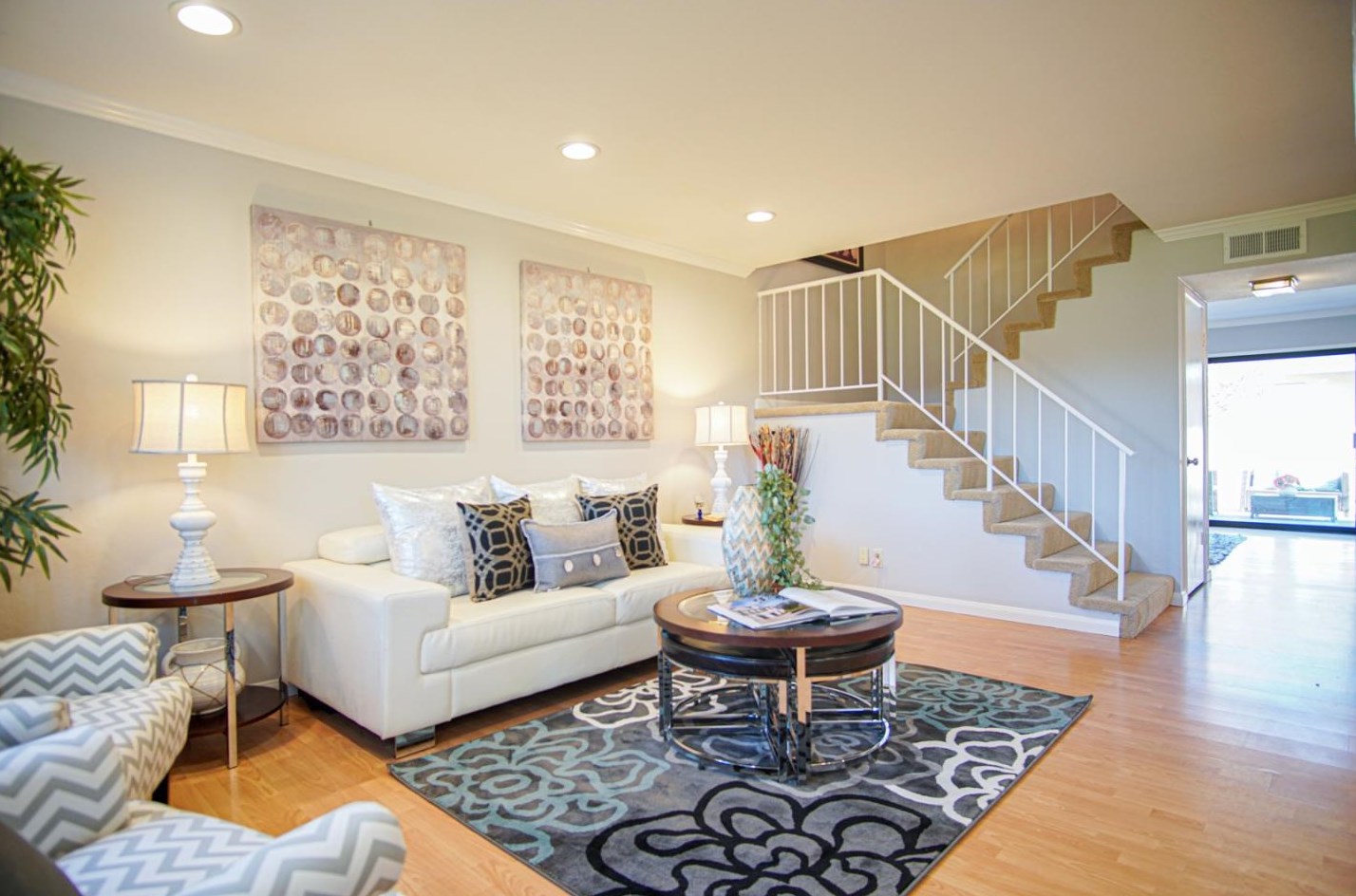 778 Santa Maria Ln, San Mateo, CA 94404-1728