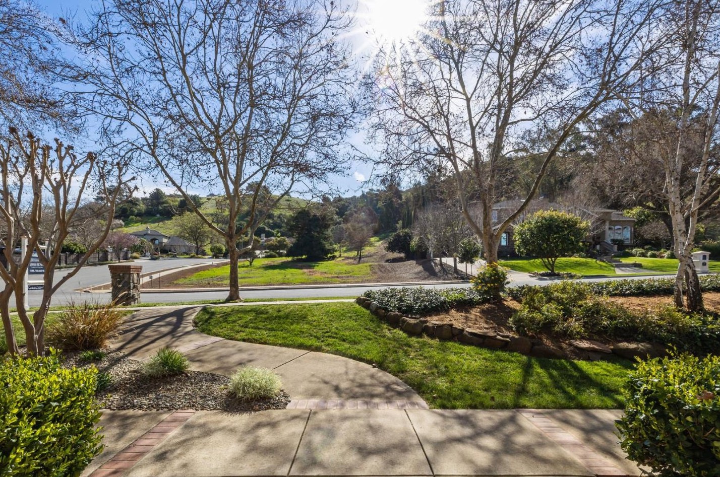 645 Sparhawk Dr, Morgan Hill, CA 95037