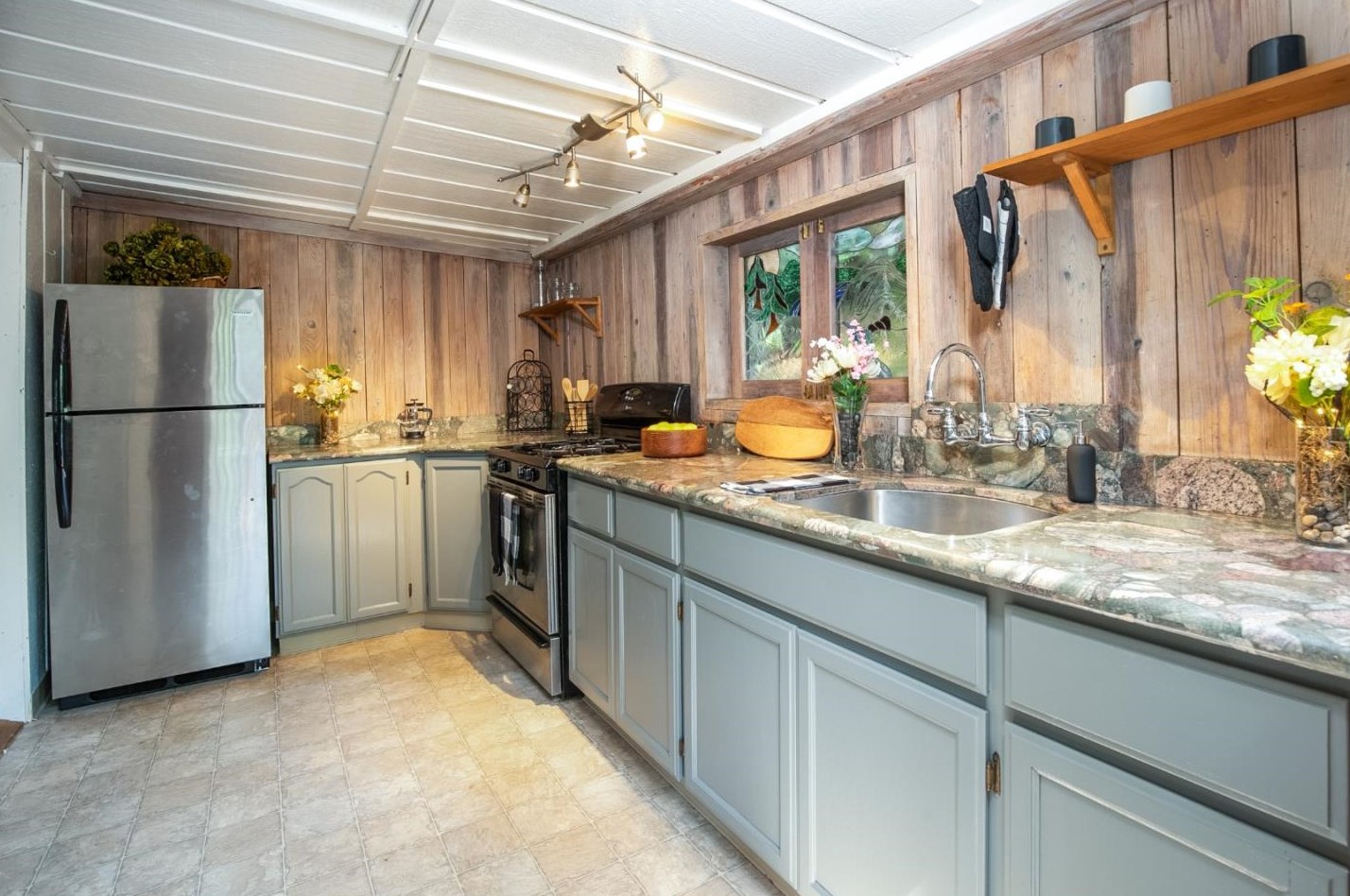 12480 Lompico Rd, Felton, CA 95018