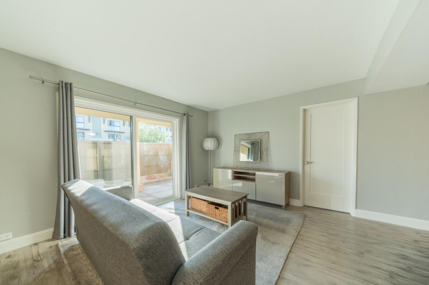 2103 Admiralty Ln, San Mateo, CA 94404