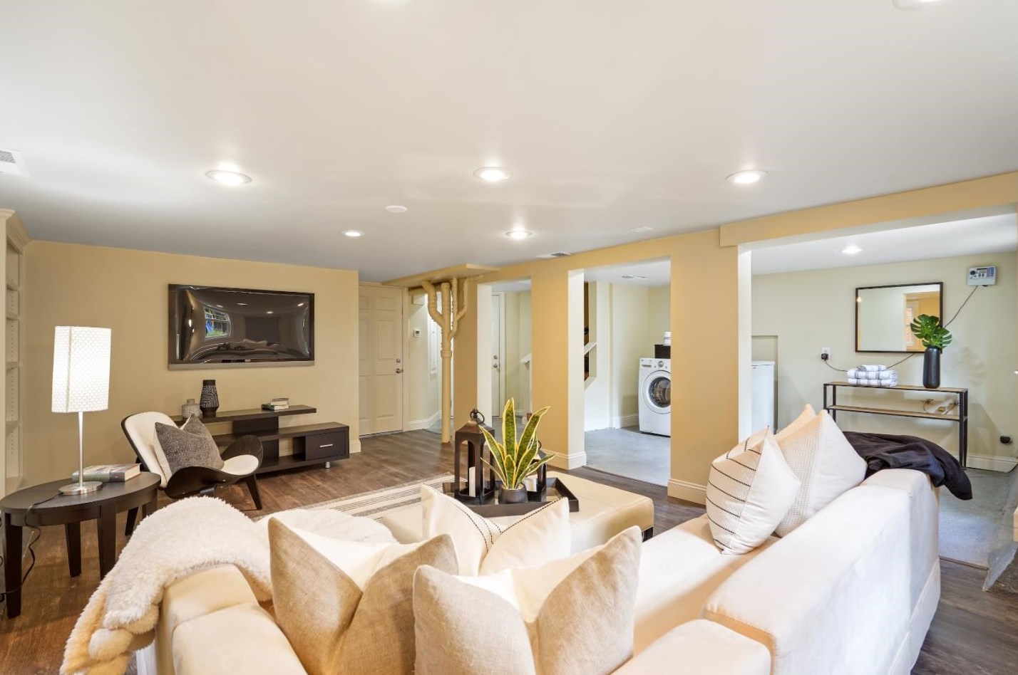 116 Grand Blvd, San Mateo CA  94401-2314 exterior