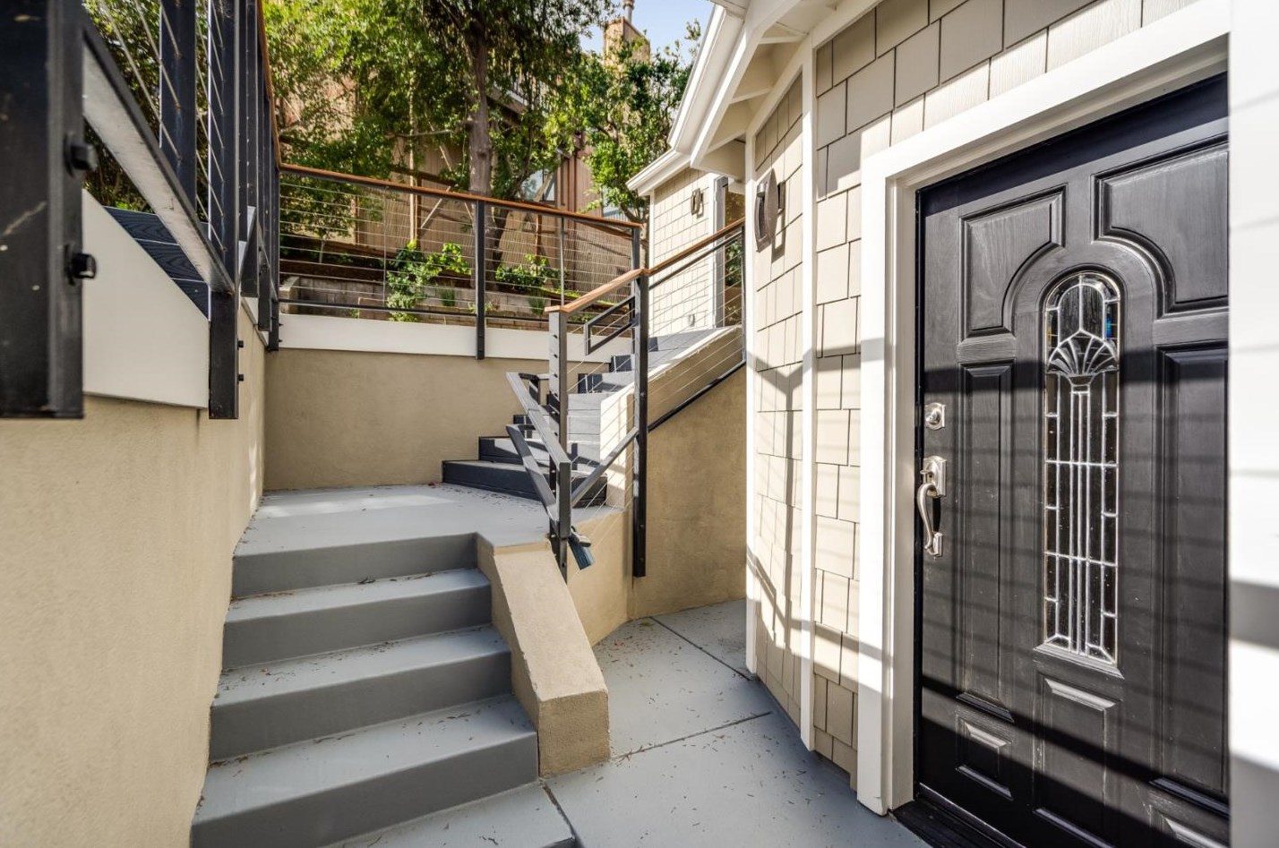 822 Humboldt Rd, Brisbane, CA 94005