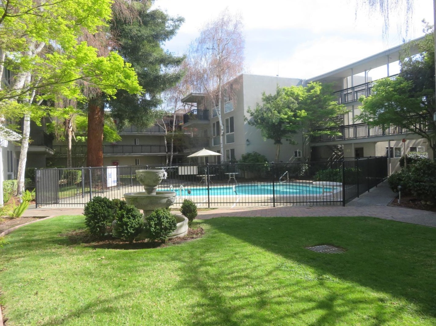 181 Del Medio Ave 104, Mountain View, CA 94040