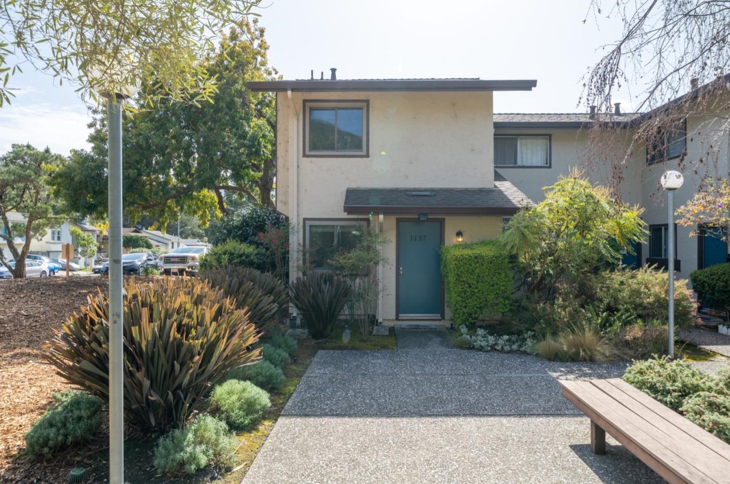 1137 Oddstad Blvd, Pacifica, CA 94044