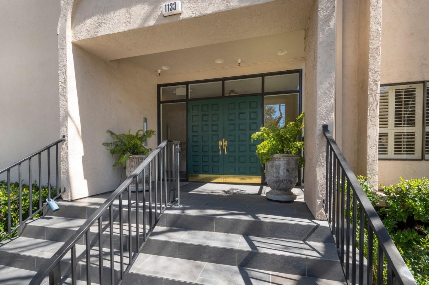1133 Douglas Ave 301, Burlingame, CA 94010