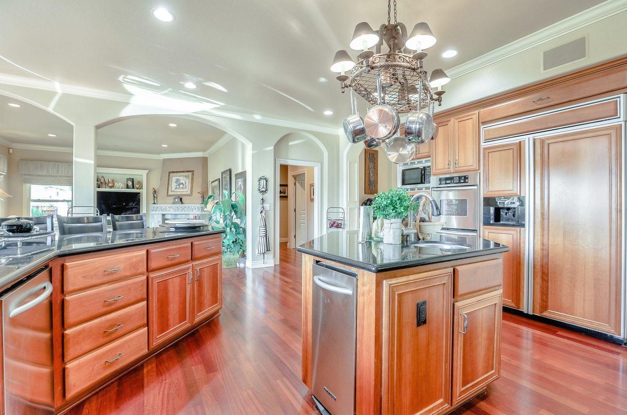 5902 Country Clb Pkwy, San Jose CA  95138-2301 exterior