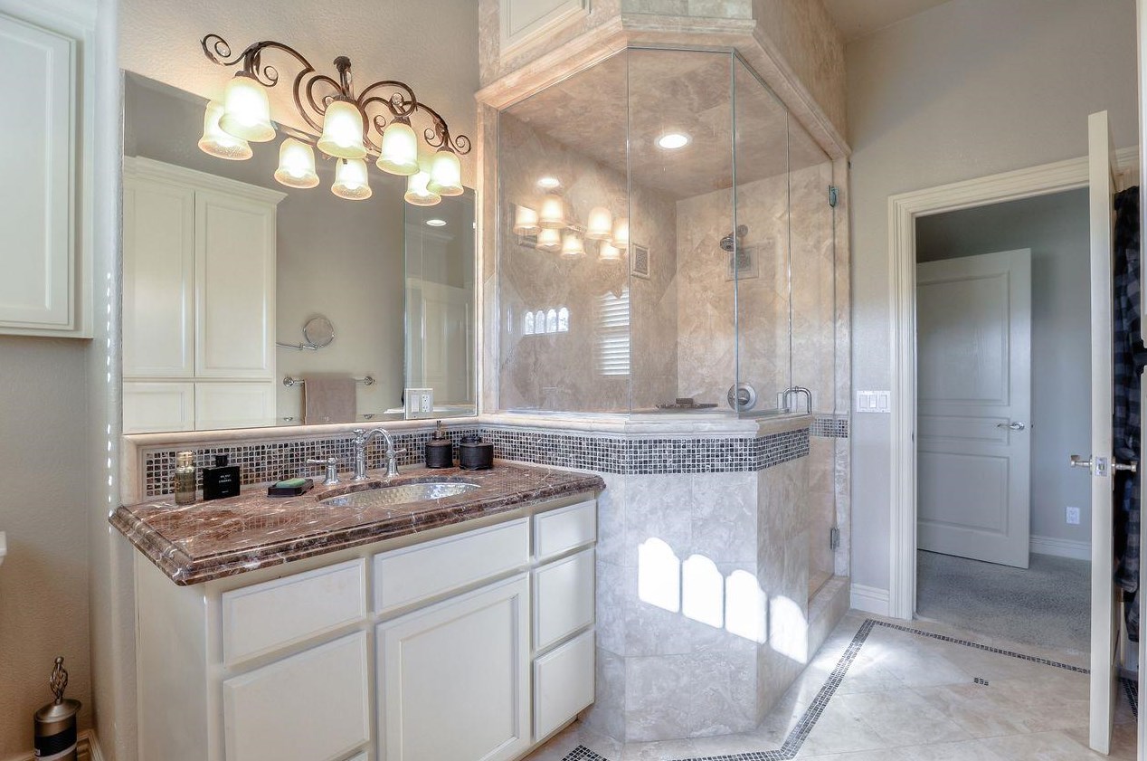 5902 Country Clb Pkwy, San Jose CA  95138-2301 exterior