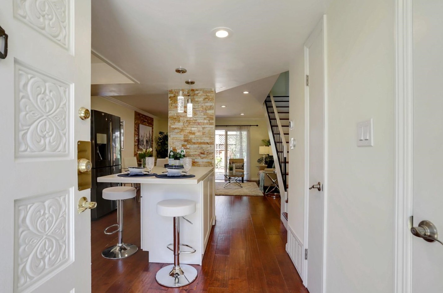 335 N Temple Dr, Milpitas, CA 95035