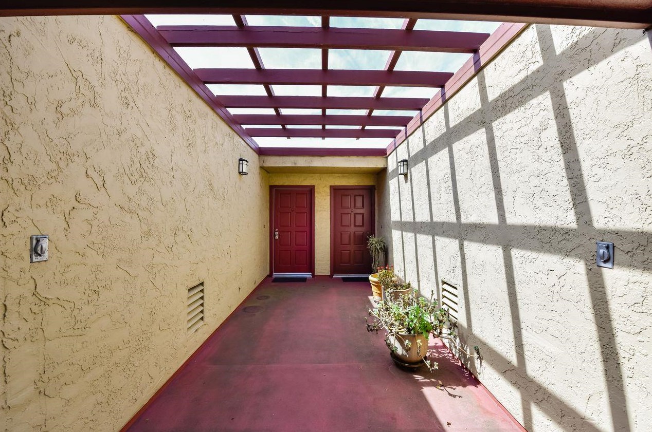 758 Stonegate Dr, South San Francisco, CA 94080