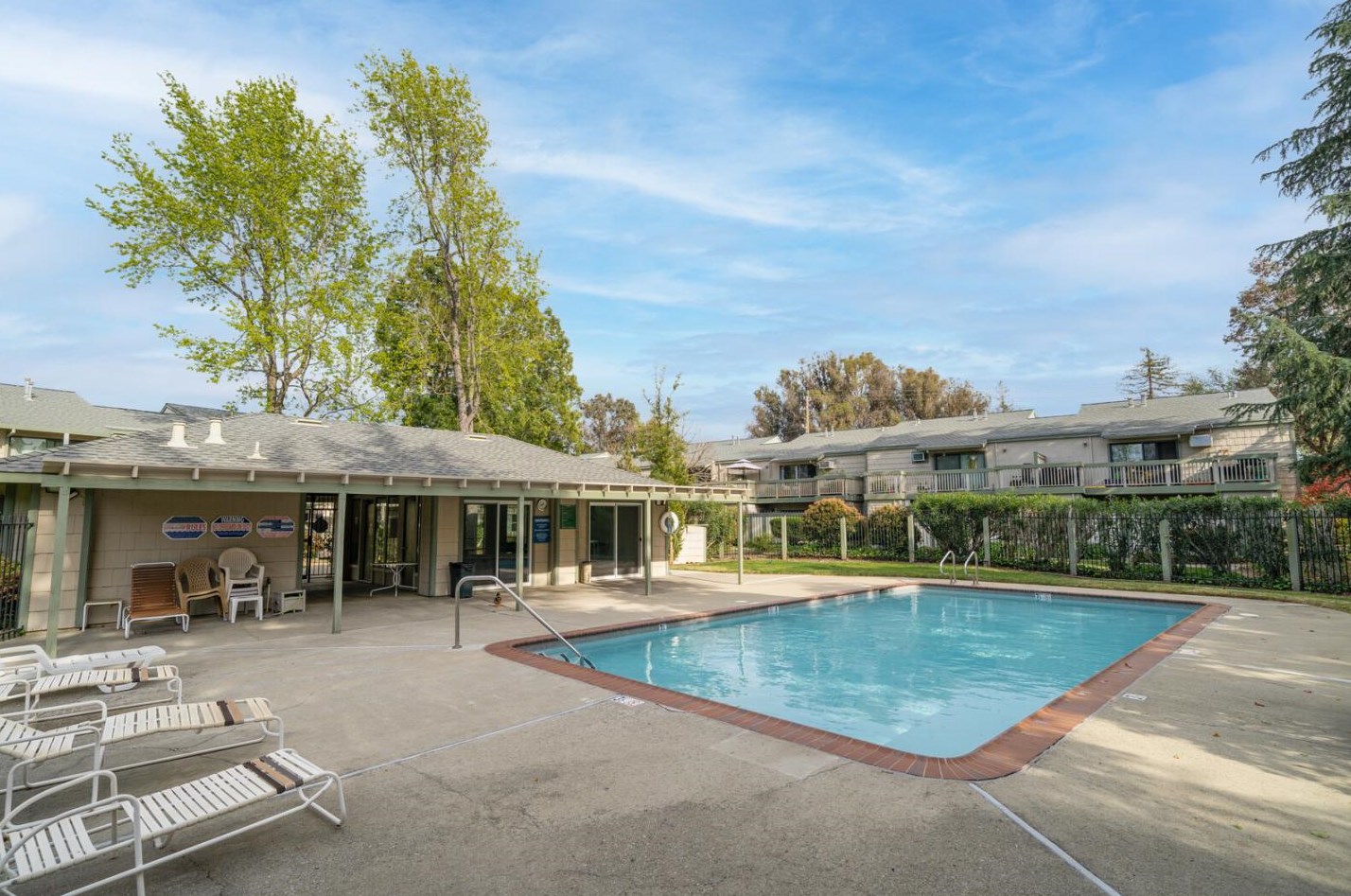 2890 Treat Blvd #24, Concord, CA 94518