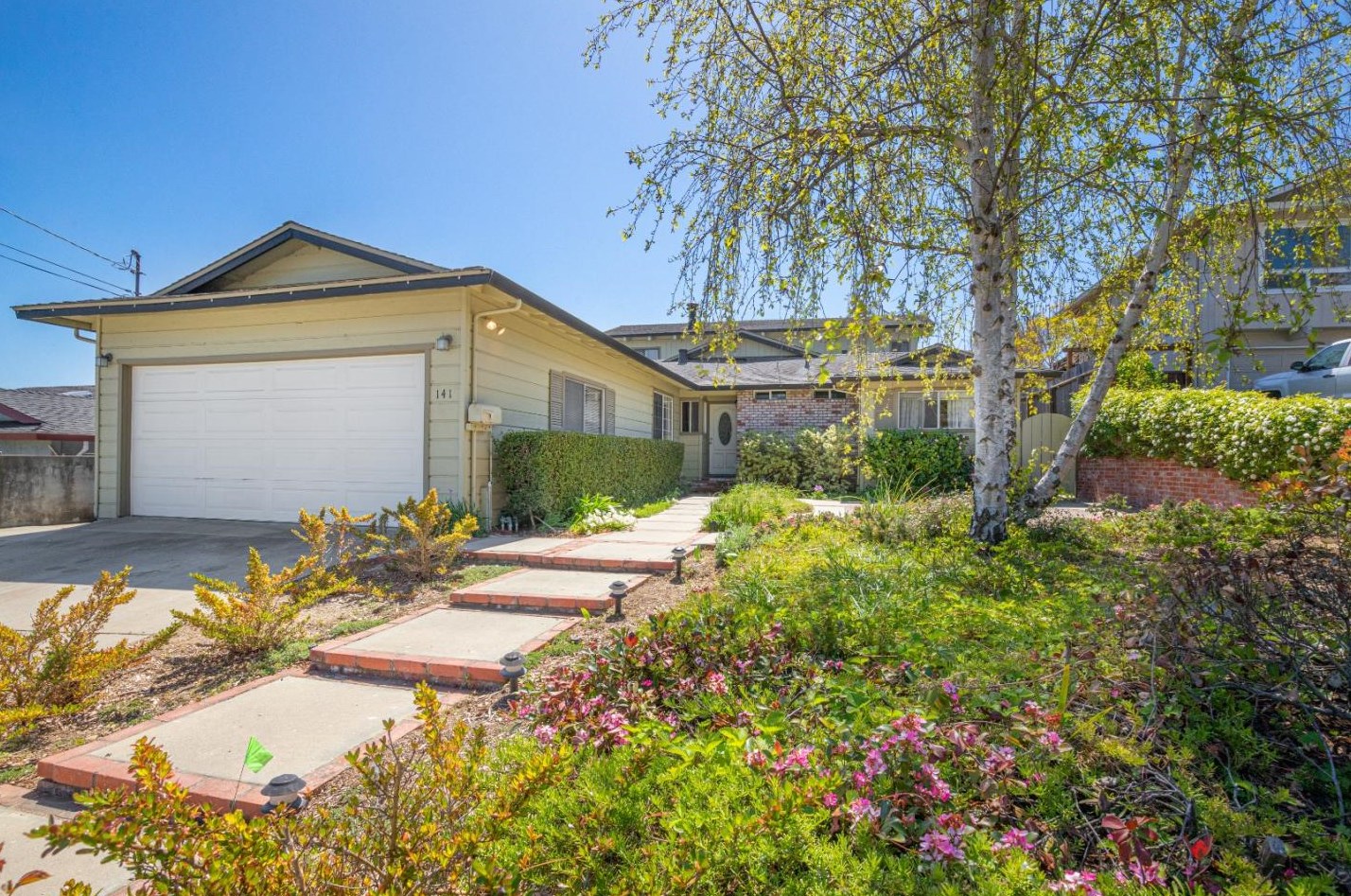 141 De Anza Ct, Soquel, CA 95073-2305
