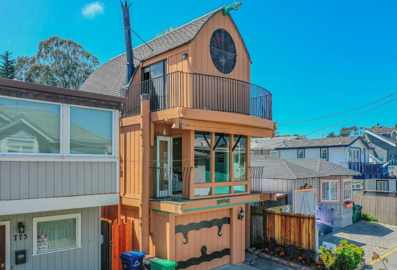 777 Mermaid Ave, Del Monte Park, CA 93950