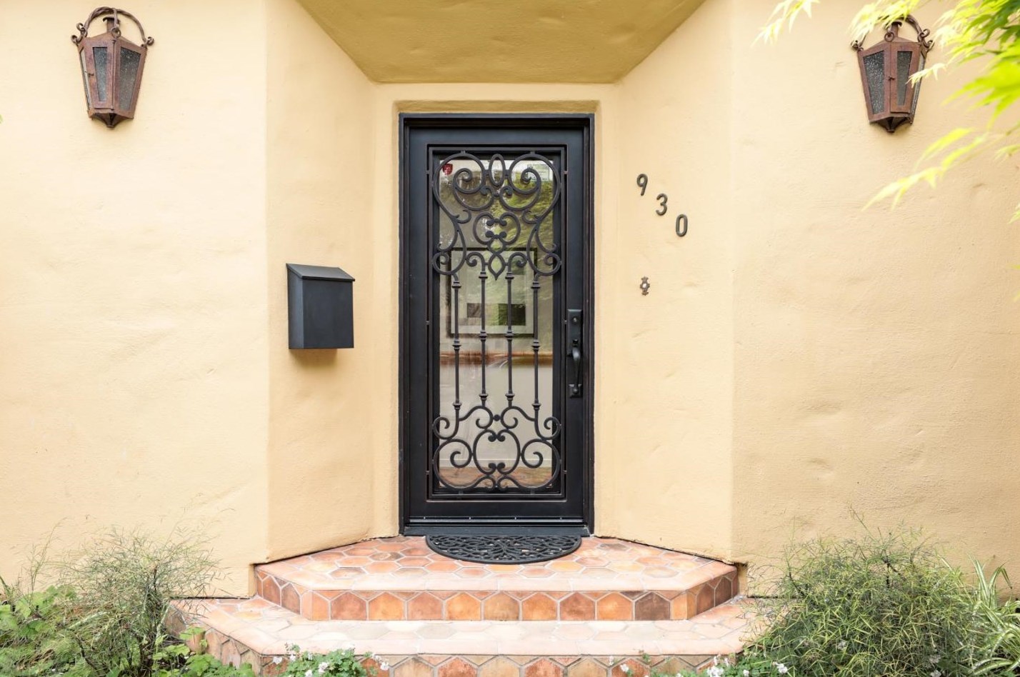 930 Guinda St, Palo Alto, CA 94301