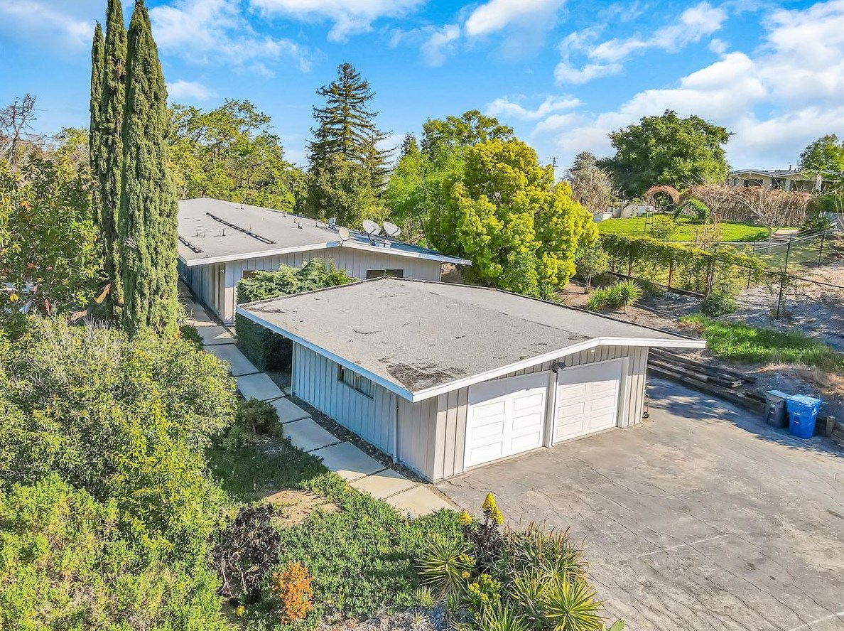 27841 Baker Ln, Los Altos, CA 94022