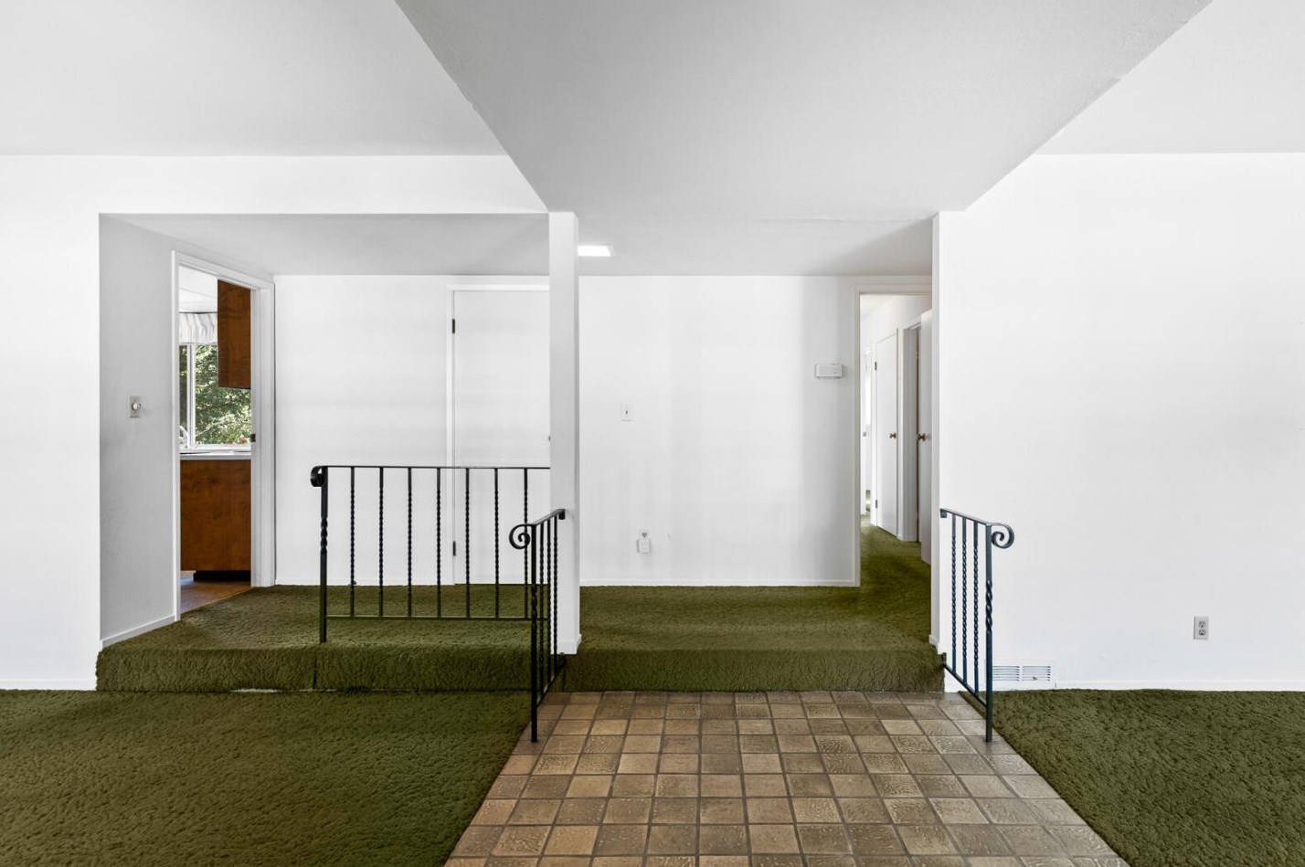 21 Los Altos Pl, San Mateo, CA 94402-3916