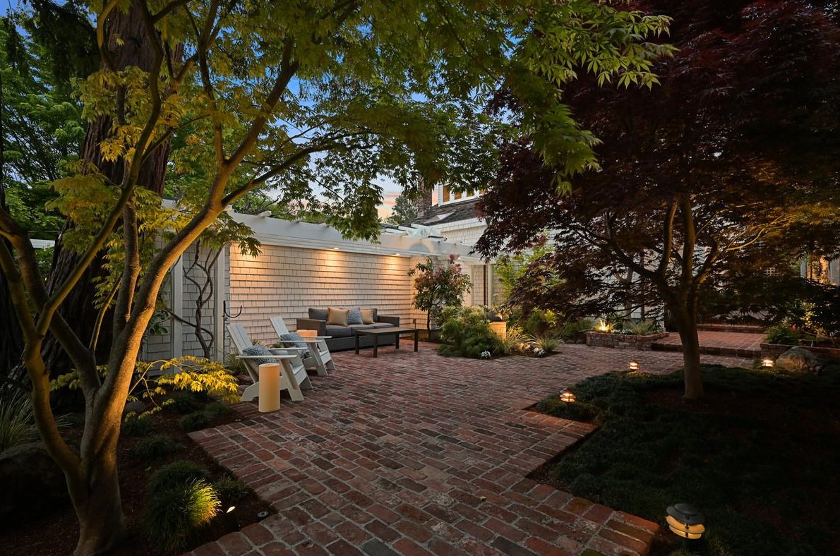 614 Dorchester Rd, San Mateo, CA 94402-1024