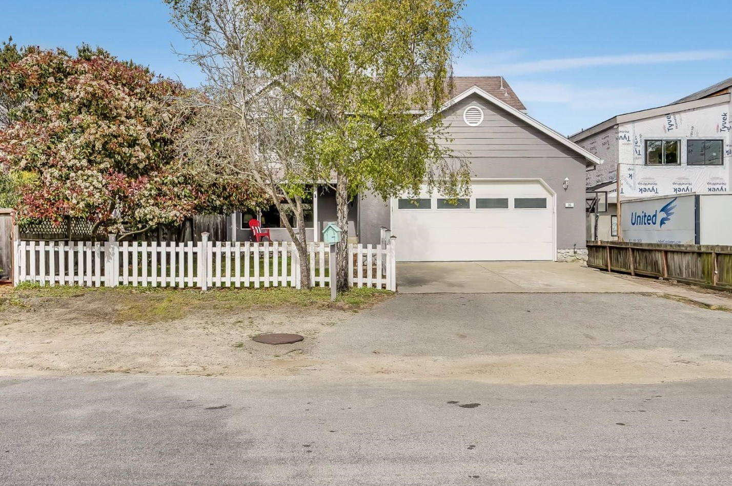 35 Valencia St, Princeton by the Sea, CA 94019