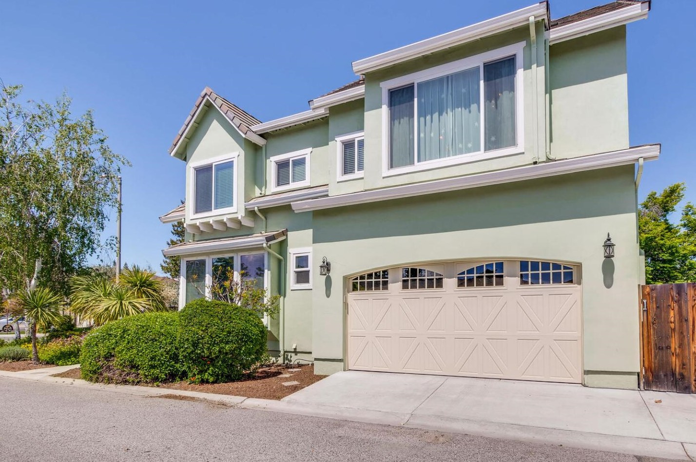 1216 Hollenbeck Ave, Sunnyvale, CA 94087