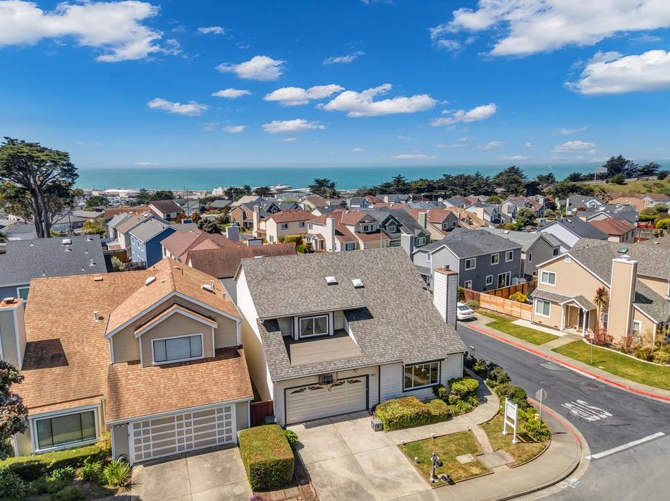 350 Winwood Ave, Pacifica, CA 94044