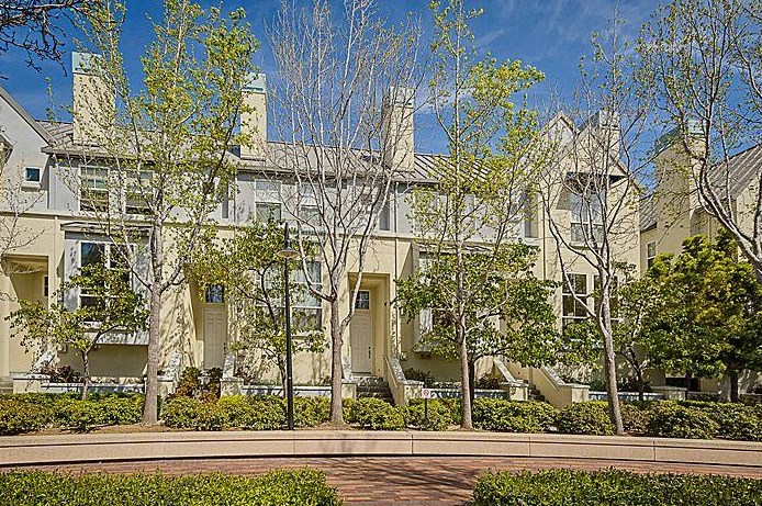 219 Village Ln, San Mateo, CA 94404-2132