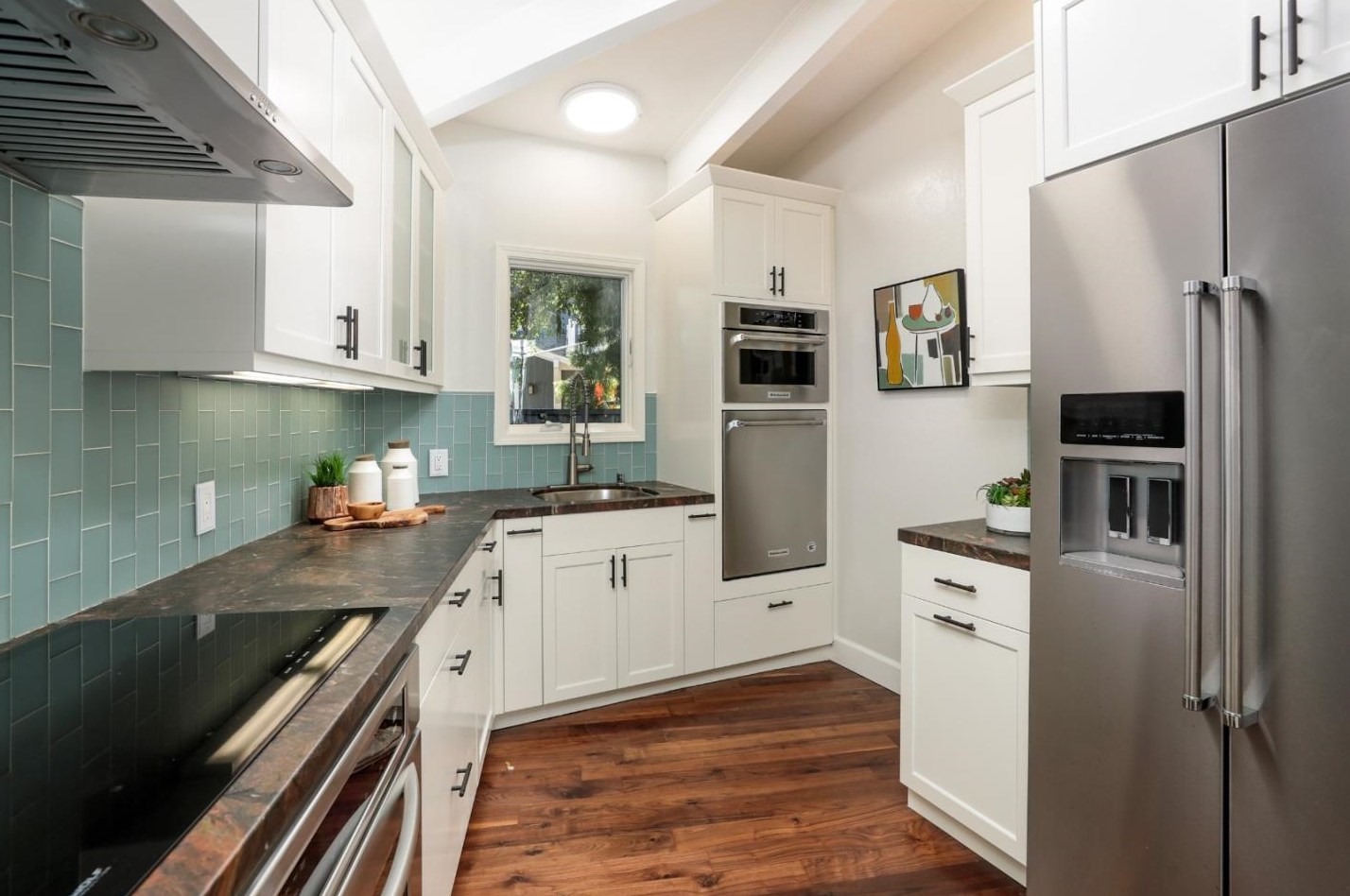 419 Laurel Ave, Menlo Park CA  94025-2820 exterior