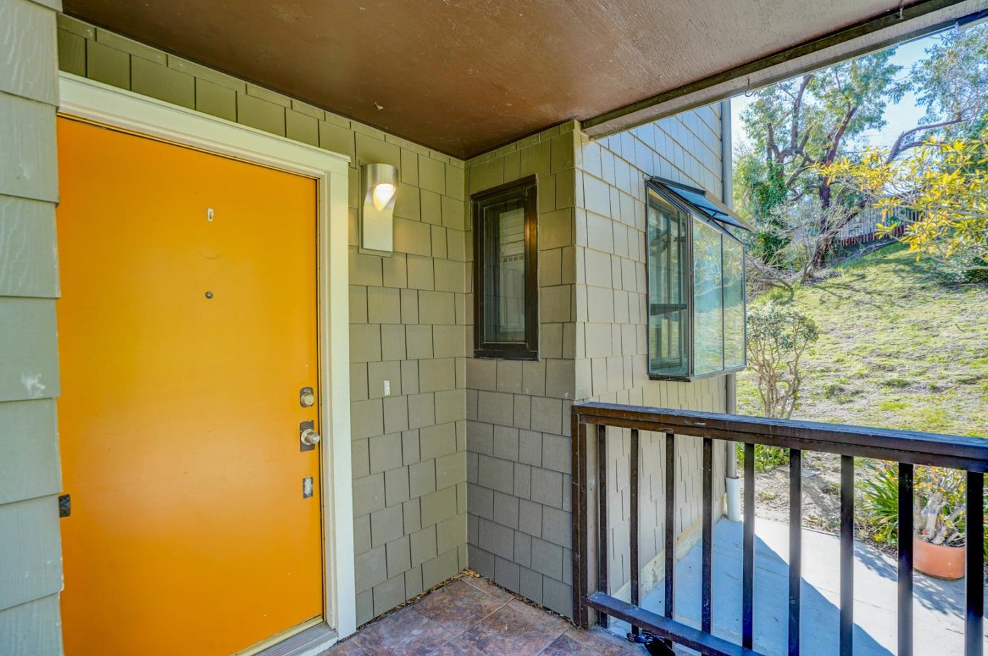 515 King Dr #1, Daly City, CA 94015