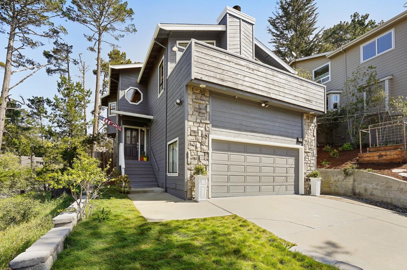 423 Palma St, El Granada, CA 94018