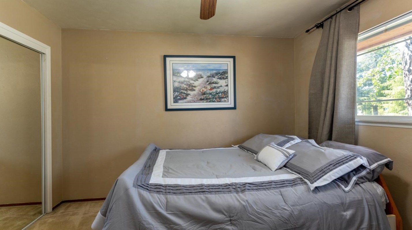 12311 Saraglen Dr, Saratoga CA  95070-3224 exterior