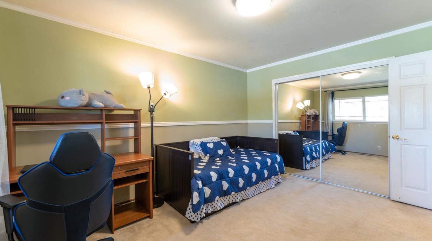 12311 Saraglen Dr, Saratoga CA  95070-3224 exterior