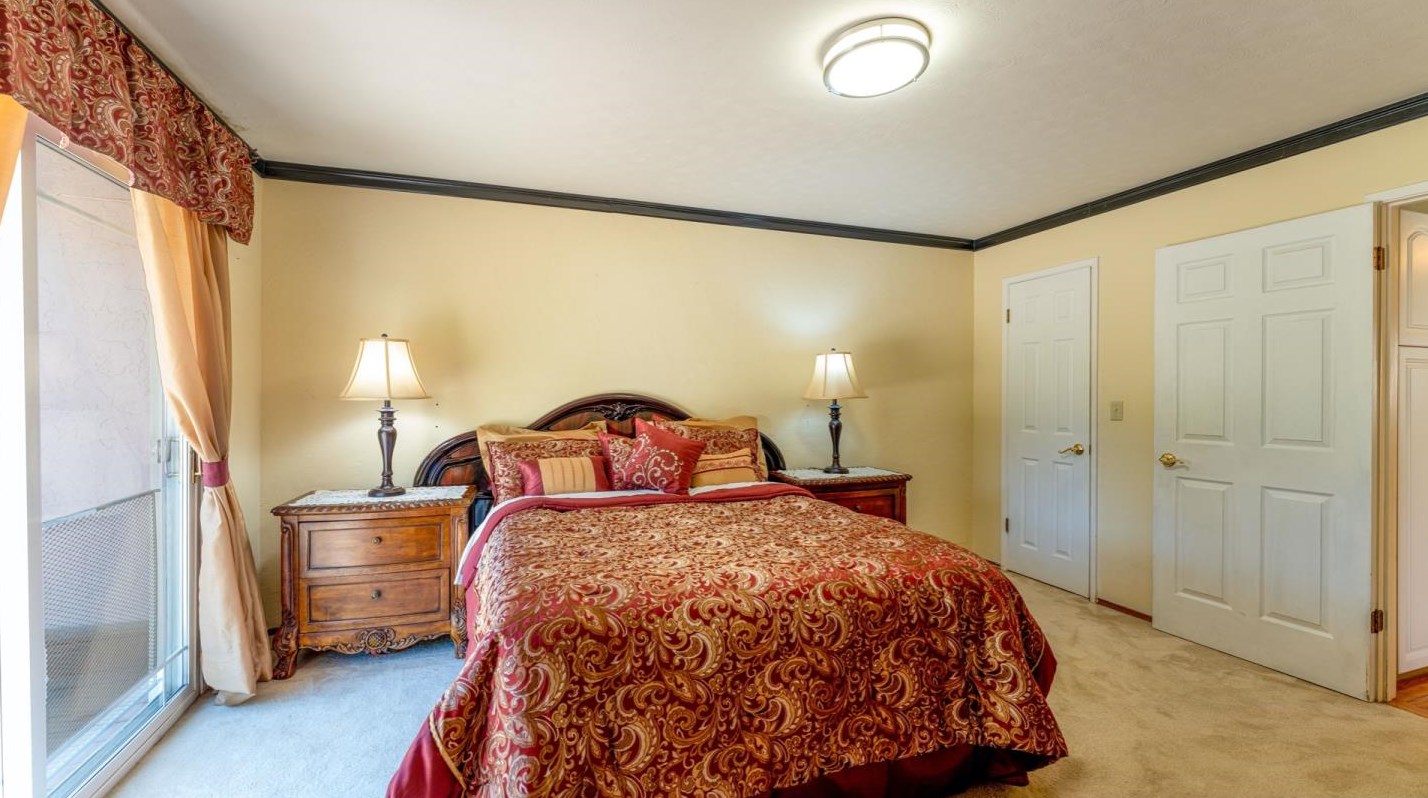 12311 Saraglen Dr, Saratoga CA  95070-3224 exterior