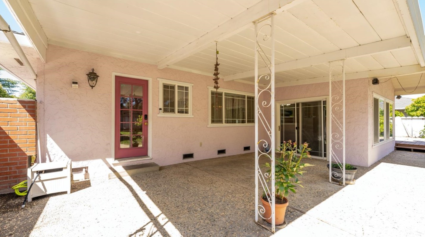 12311 Saraglen Dr, Saratoga CA  95070-3224 exterior