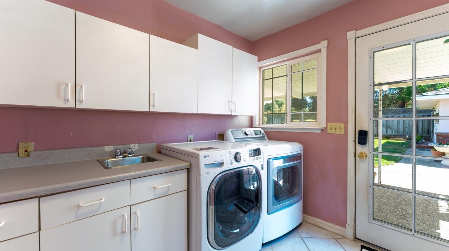 12311 Saraglen Dr, Saratoga CA  95070-3224 exterior