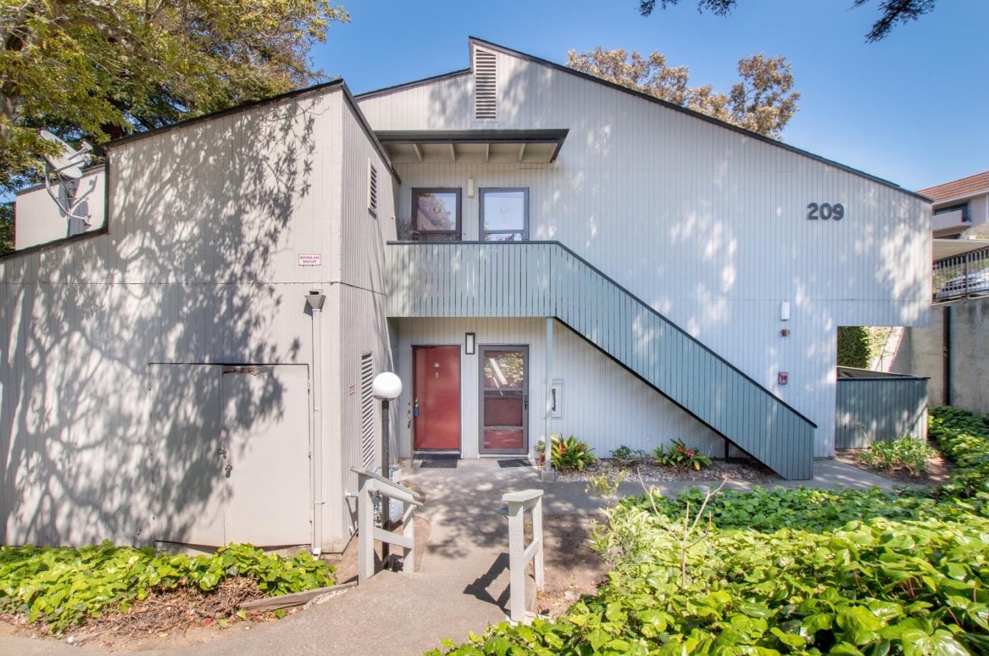 209 Boardwalk Ave A, San Bruno, CA 94066