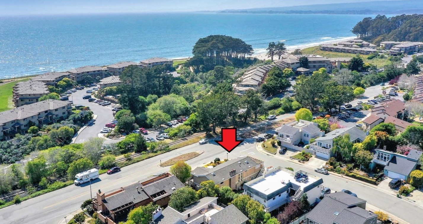 1500 Calypso Dr, Aptos, CA 95003-5803