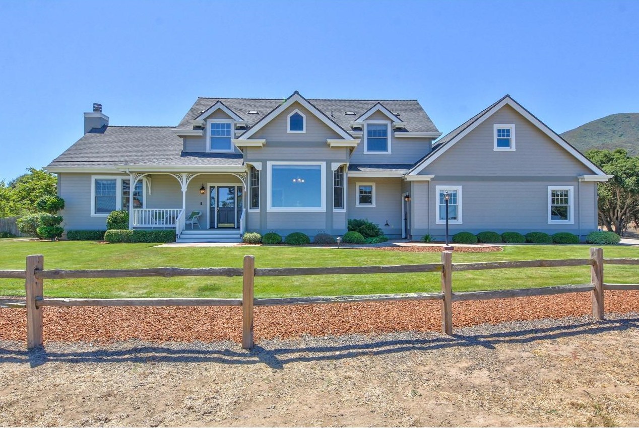 22303 Berry Dr, Salinas, CA 93908-8729