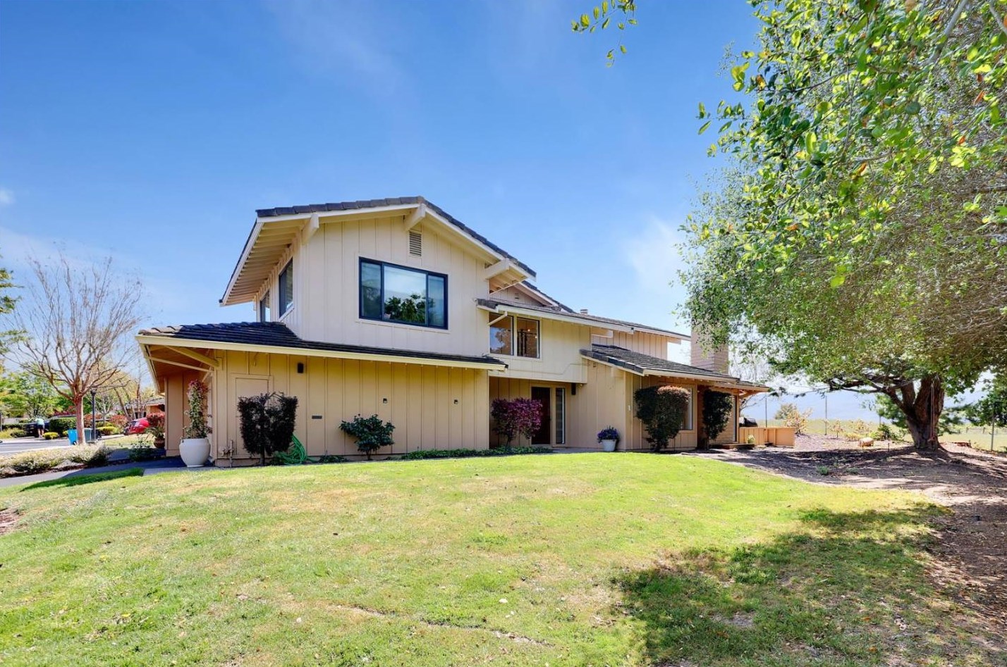 1 Pyxie Ln 120, San Carlos, CA 94070