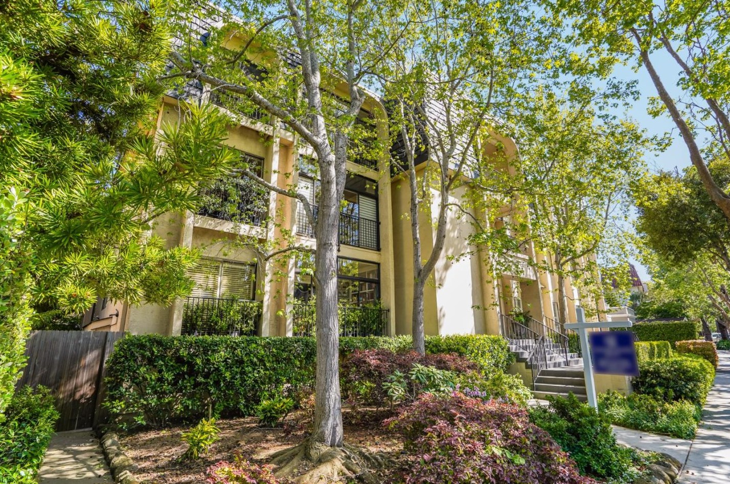 1133 Douglas Ave 103, Burlingame, CA 94010