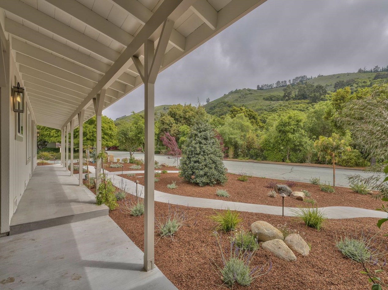 10121 Blue Larkspur Ln, Monterey CA  93940-6501 exterior