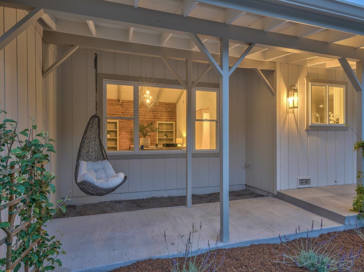 10121 Blue Larkspur Ln, Monterey CA  93940-6501 exterior