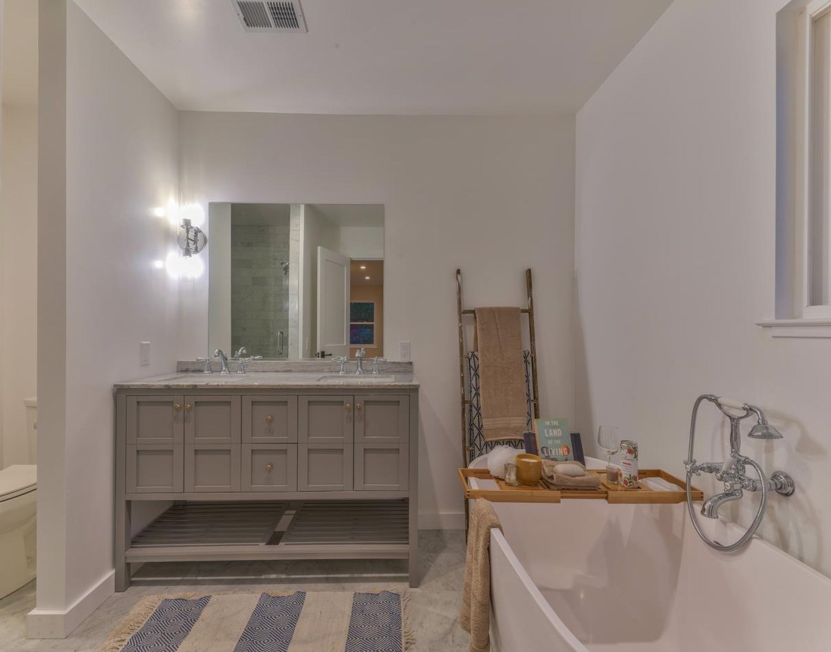 10121 Blue Larkspur Ln, Monterey CA  93940-6501 exterior