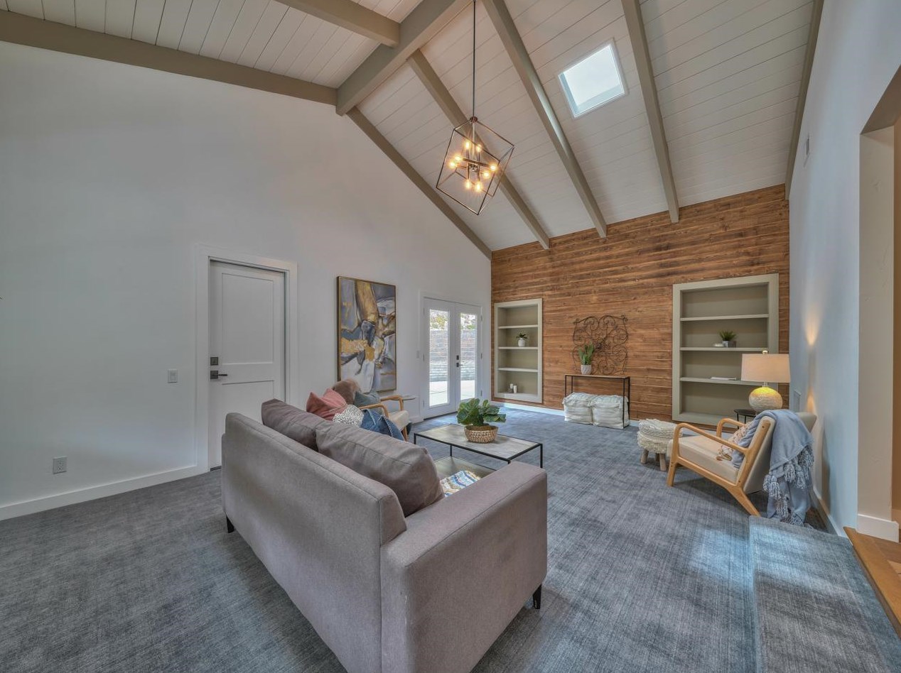 10121 Blue Larkspur Ln, Monterey CA  93940-6501 exterior