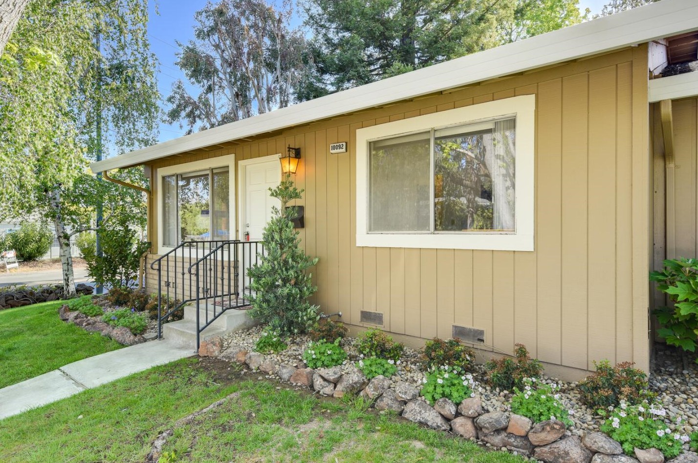 10092 Mossy Oak Ct, Cupertino, CA 95014