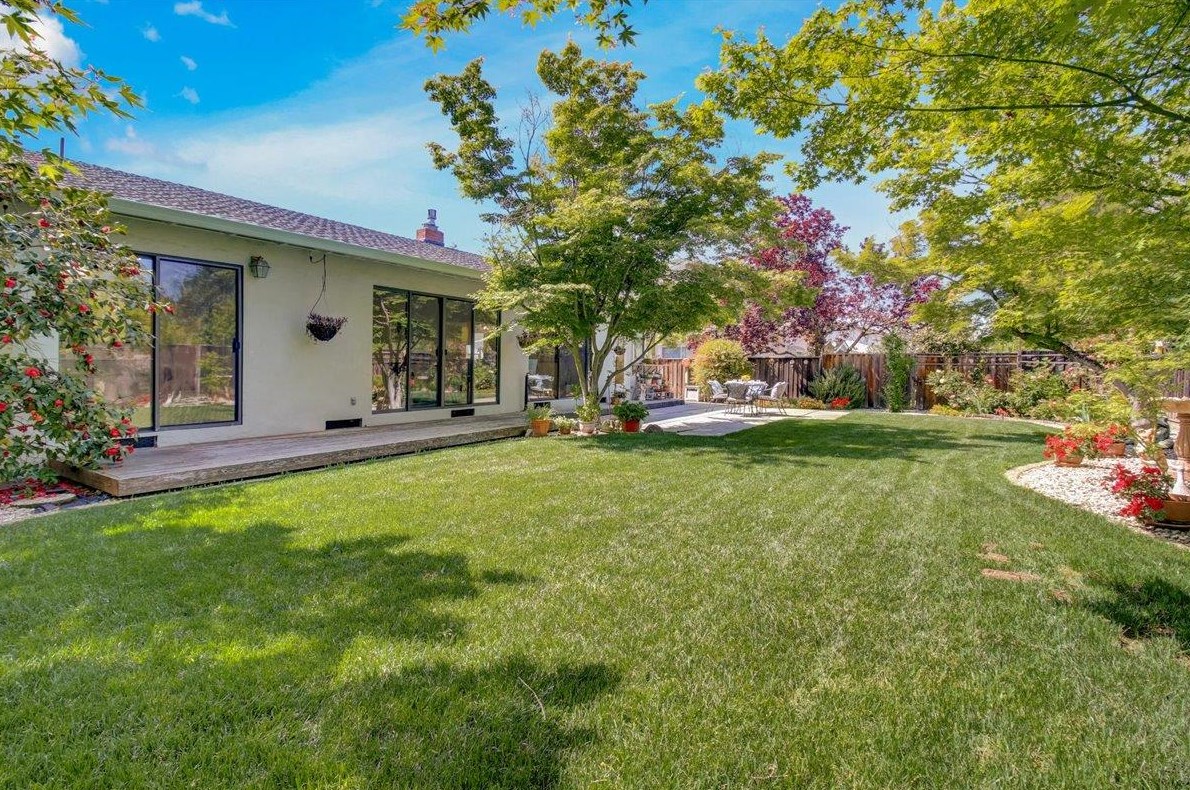 7068 Brooktree Way, San Jose CA  95120-2101 exterior