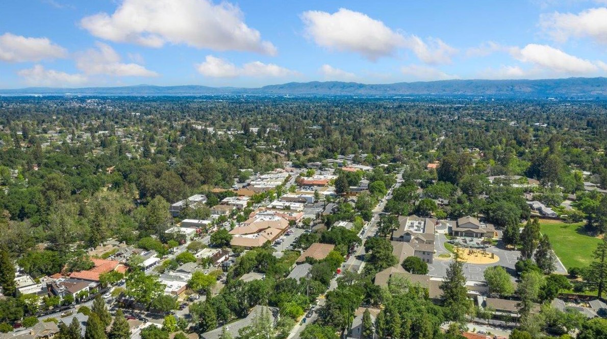 20661 5th St 1, Saratoga, CA 95070