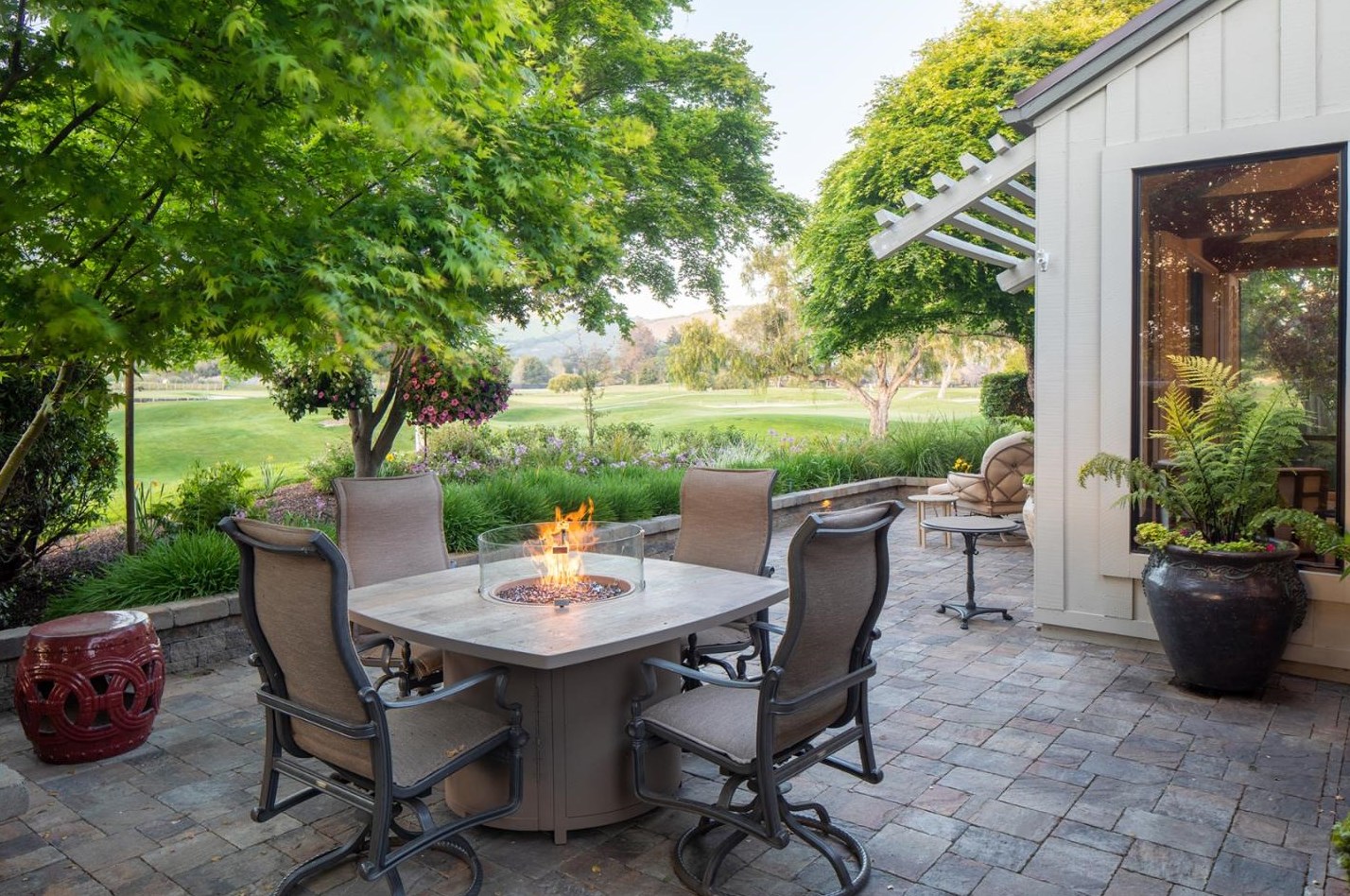9546 Maple Ct, Carmel, CA 93923-8029