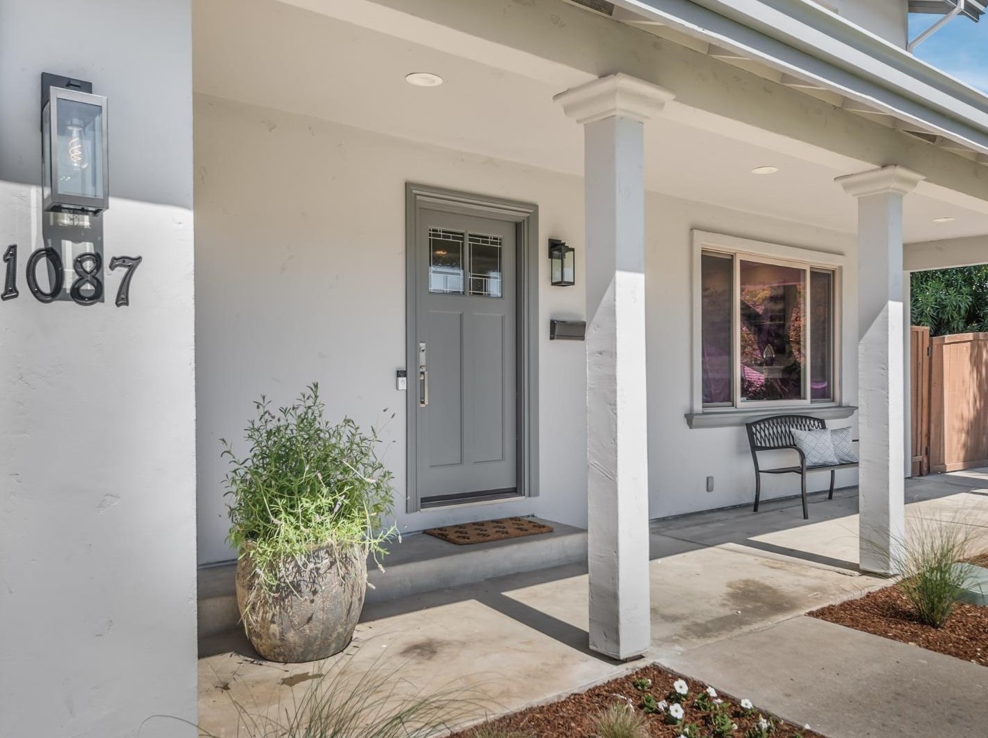1087 Fleetwood Dr, San Jose, CA 95120-1537