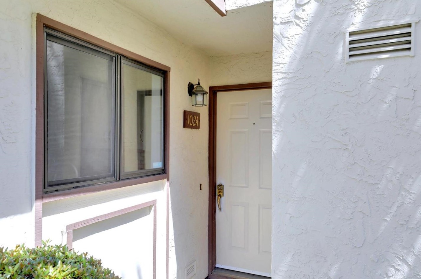 1024 Liebelt Ct, San Jose, CA 95126-4076