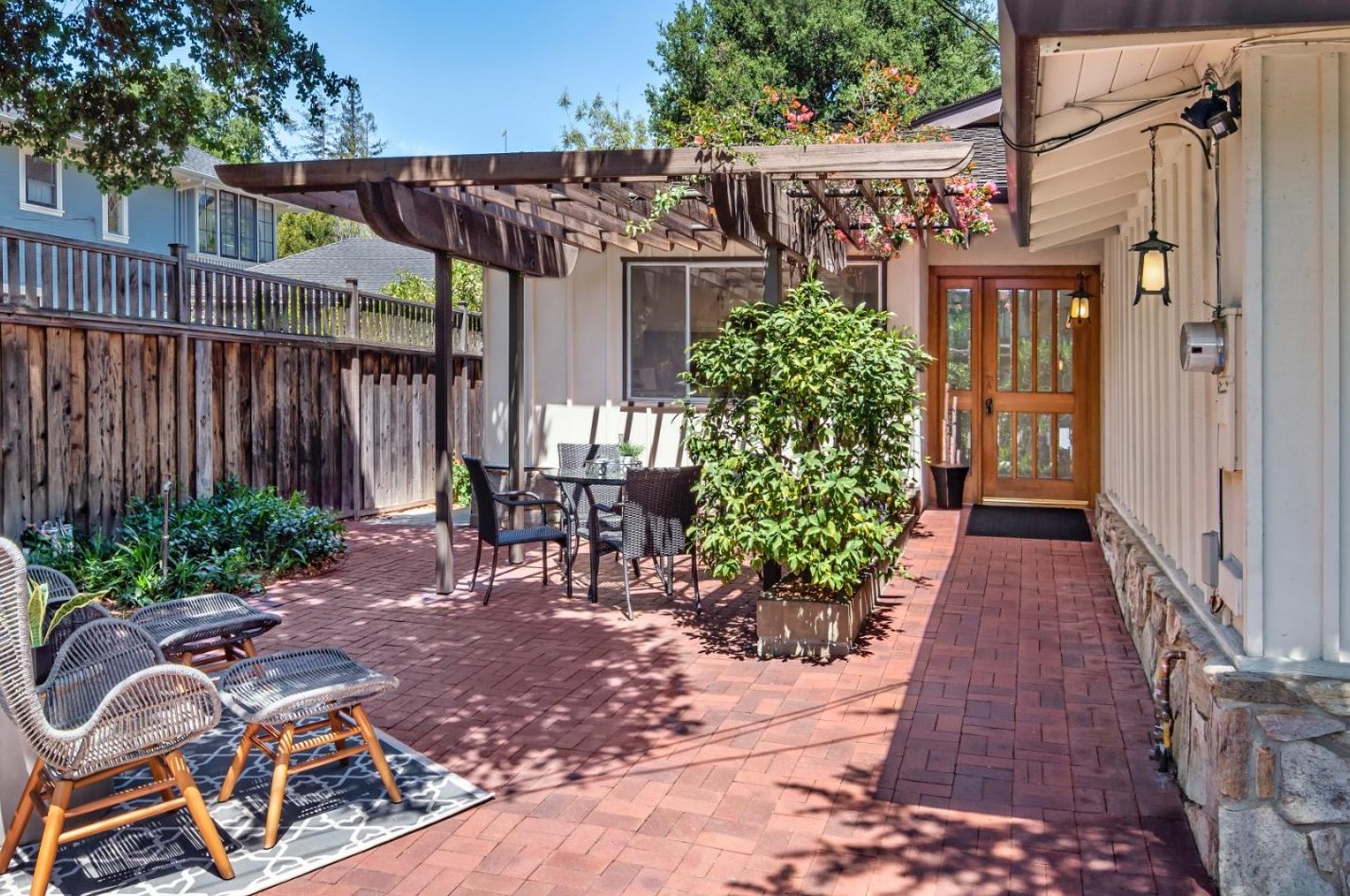 285 Valley St, Los Altos, CA 94022